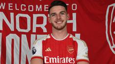 Dari musim ke musim, Arsenal banyak dihuni para pemain lokal asal Inggris untuk memperkuat skuad The Gunners. Teranyar, Arsenal baru saja mendapatkan andalan West Ham United, Declan Rice dengan harga fantastis hingga memuncaki deretan 5 besar pemain Inggris termahal yang pernah didatangkan The Gunners menurut situs transfermarkt. Berikut daftar lengkap kelima pemain tersebut. (arsenal.com)