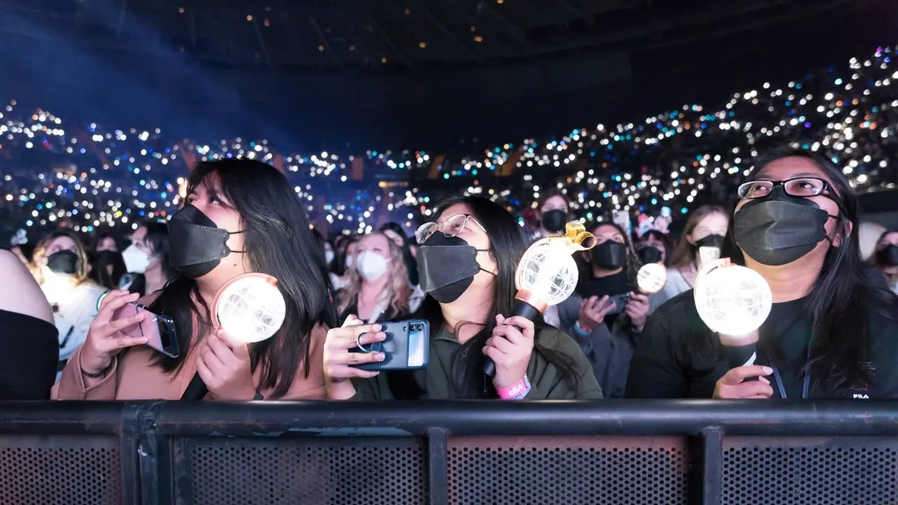 Ilustrasi nonton konser K-Pop