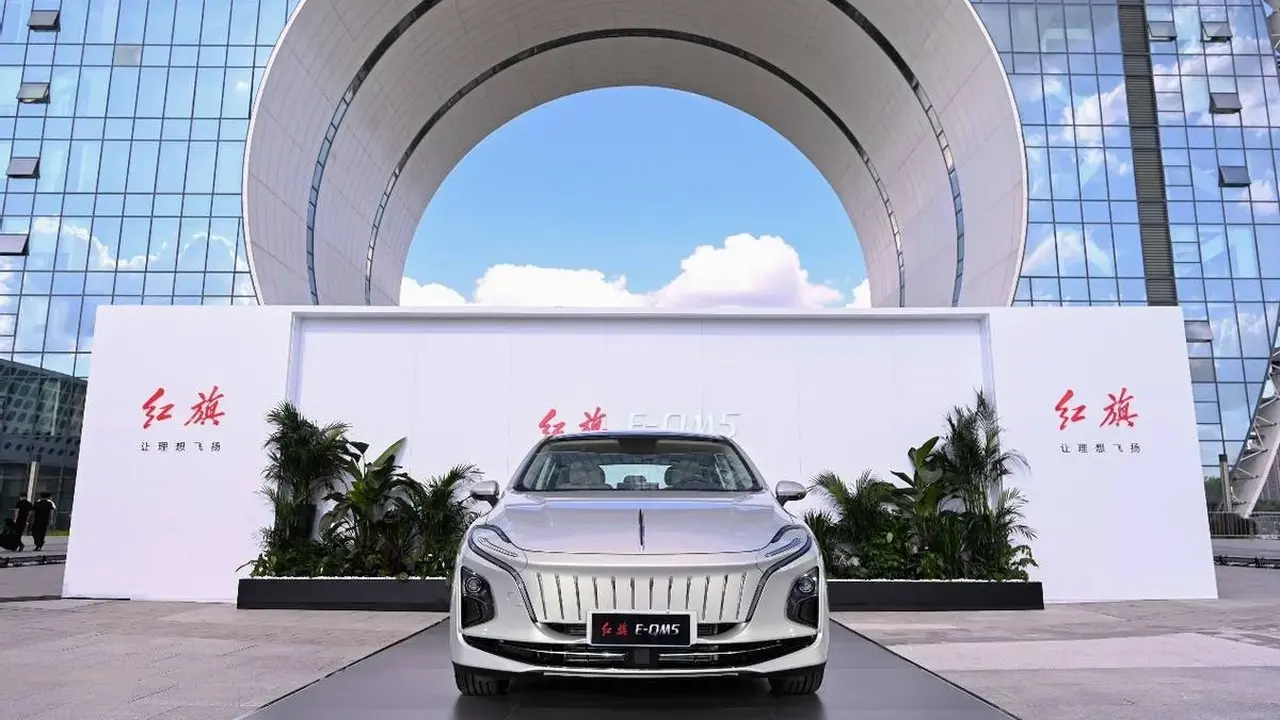 Hongqi E-QM5. Kredit: FAW (CarNewsChina)