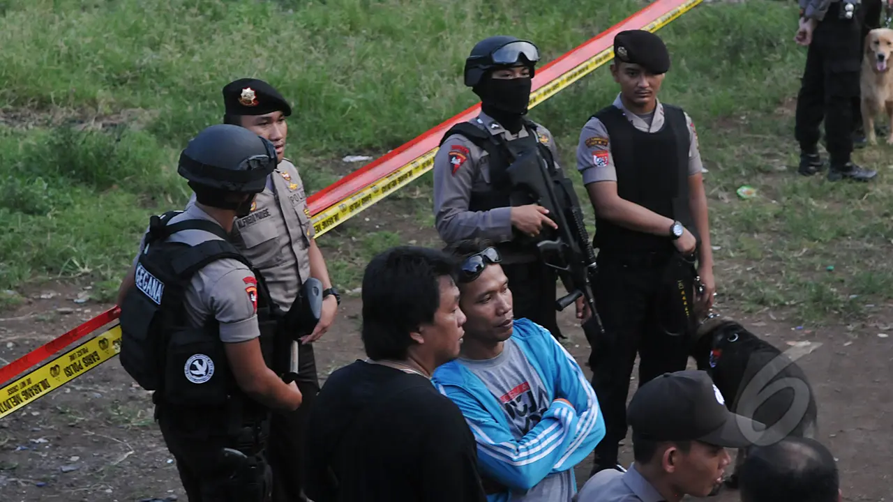 Polisi Sisir Lokasi Ledakan Bom di Tanah Abang