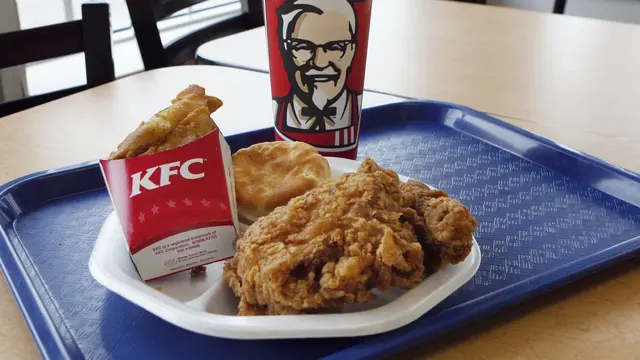 Ilustrasi restoran cepat saji KFC (AP/Michael Dwyer)