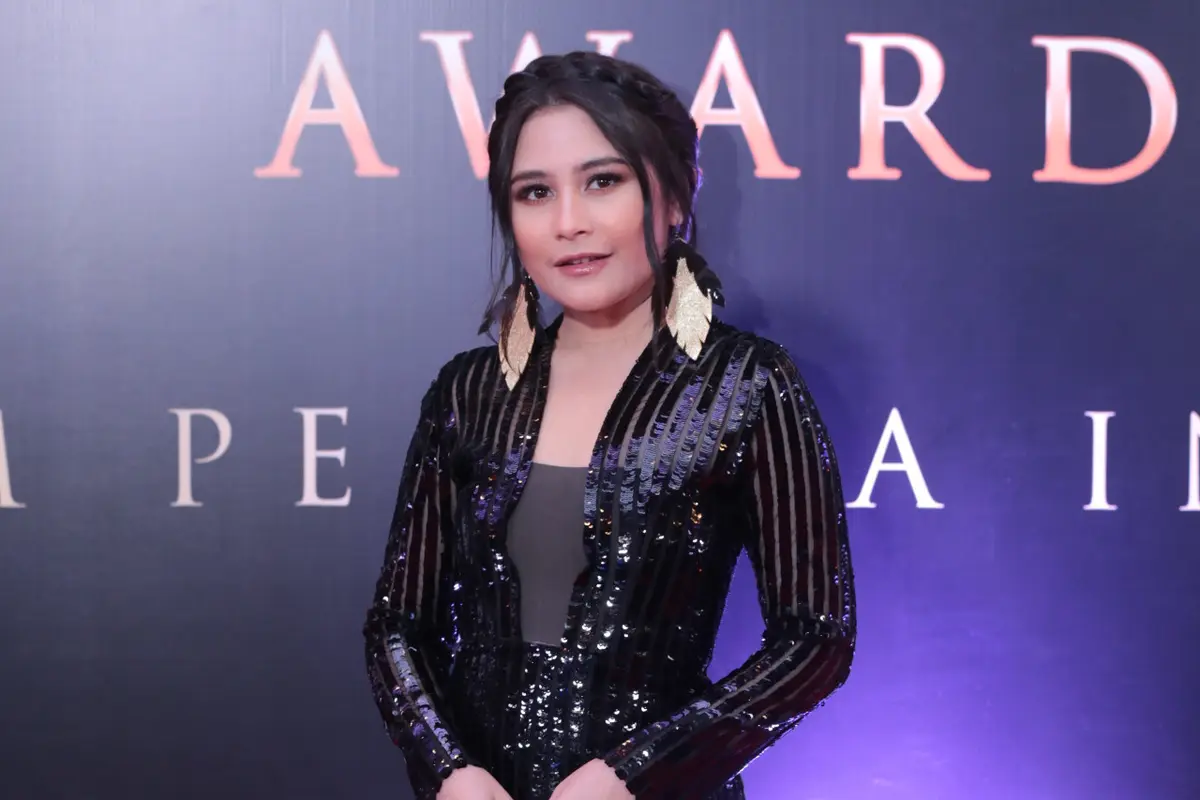 [Bintang] Prilly Latuconsina