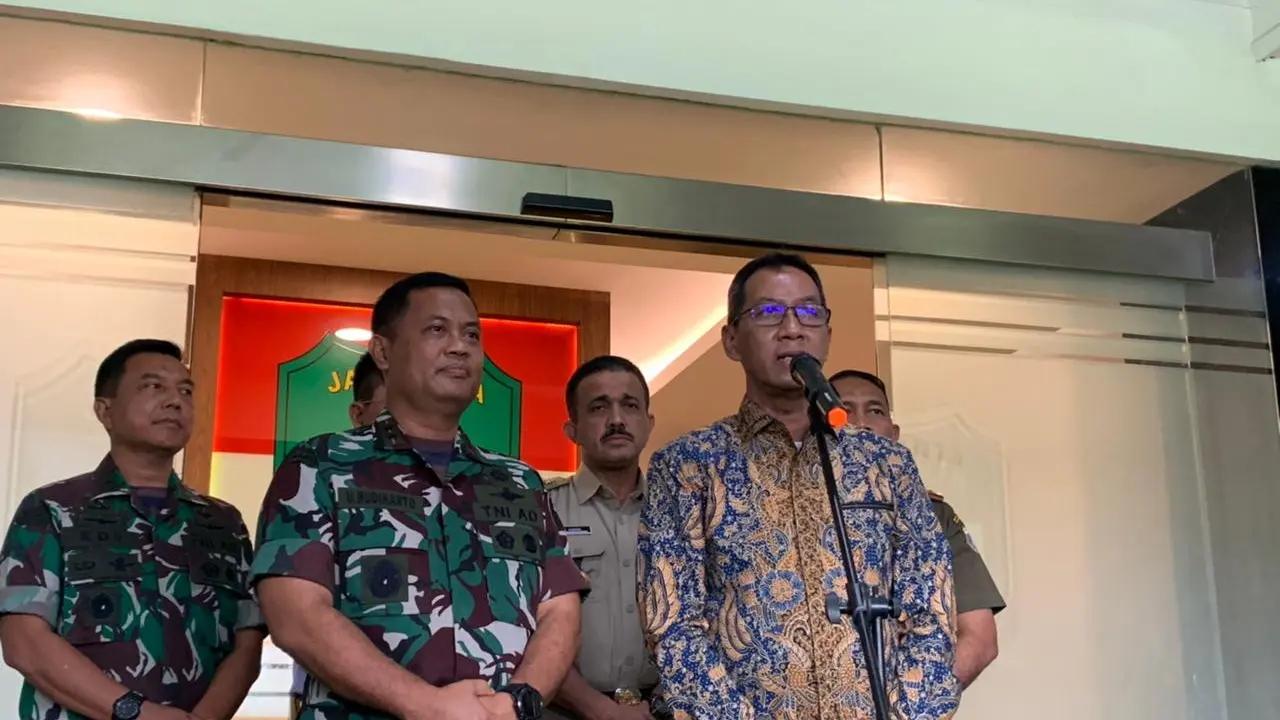 Penjabat (Pj) Gubernur DKI Jakarta Heru Budi Hartono mendatangi Markas Komando Daerah Militer Jayakarta (Makodam Jaya), Cililitan, Kramatjati, Jakarta Timur, Senin, 26 Oktober 2022.