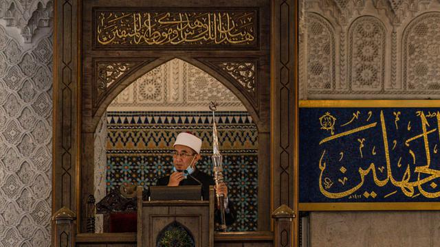 FOTO: Lockdown Dilonggarkan, Masjid Negara Malaysia Kembali Dibuka