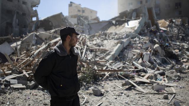 FOTO: Detik-Detik Israel Hancurkan Gedung Media di Gaza