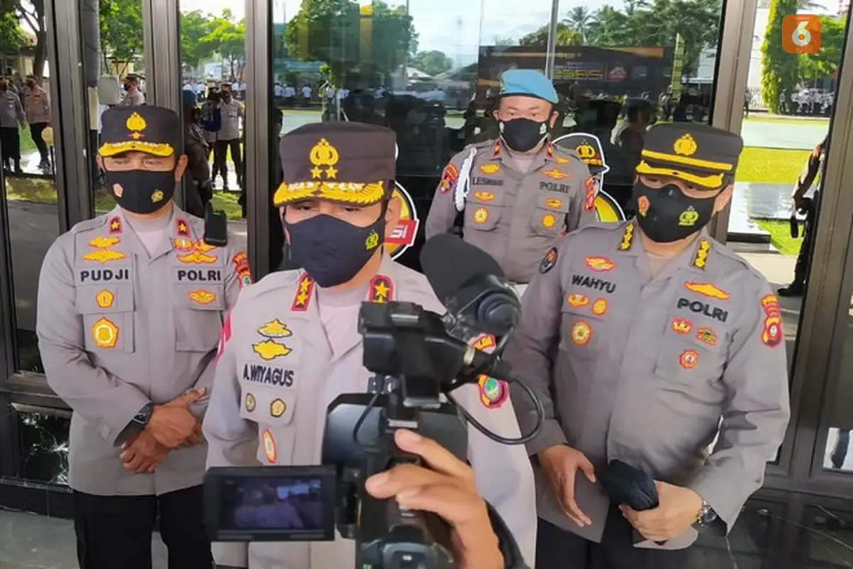 Kapolda GorontaloIrjen Pol. Akhmad Wiyagus saat diwawancarai, Rabu (19/01/2022). (Arfandi/Liputan6.com)