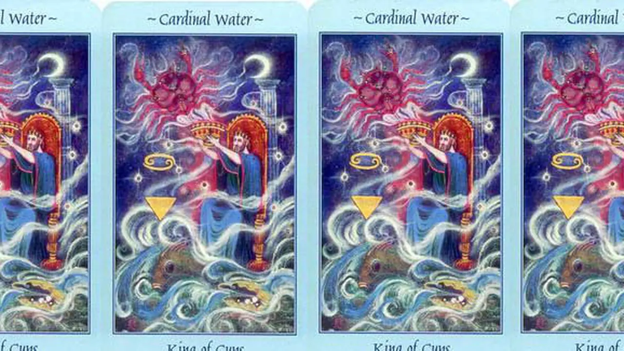 (C) tarot.com