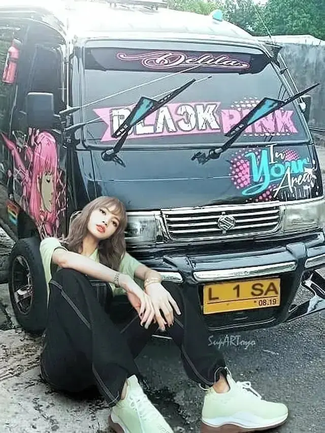 Kumpulan Potret Artis Korea yang Terlihat Menawan saat Berpakaian Seperti Driver Ojol (ist)