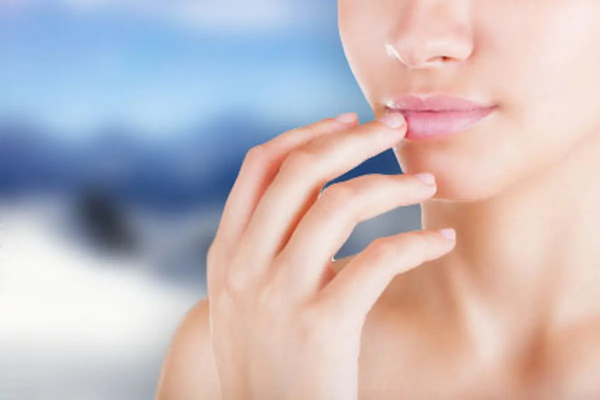 Ingin Punya Bibir Sehat? Yuk, Bikin Lip Balm dari Minyak Kelapa