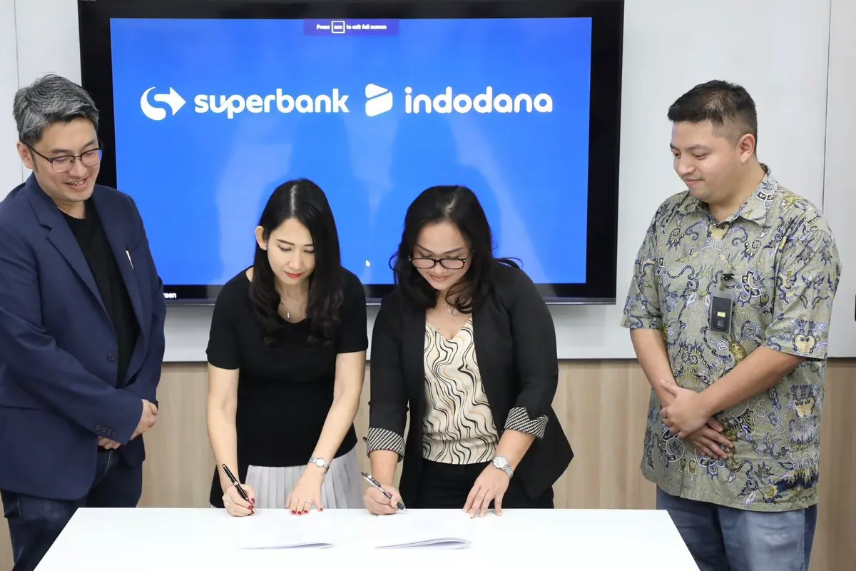 PT Super Bank Indonesia (Superbank) menjalin kerja sama dengan PT Indodana Multi Finance dan PT Artha Dana Teknologi atau lebih dikenal melalui brand Indodana, dalam penyaluran pembiayaan kepada para pengguna layanan Indodana PayLater. (Dok Superbank)