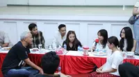 Puluhan influencer dari berbagai penjuru Tanah Air mendatangi Gubernur Jawa Tengah, Ganjar Pranowo, di Semarang, Senin (15/8/2023) malam. (Foto: Istimewa)