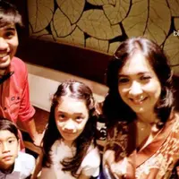 Duta S07 dan Adelia Lontoh adalah salah satu pasangan selebriti yang harus dicontoh dengan kesederhanaannya.