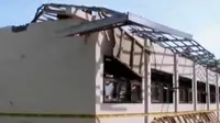 Gedung SD di Cilacap Ambruk, Para Siswa Belajar di Musala
