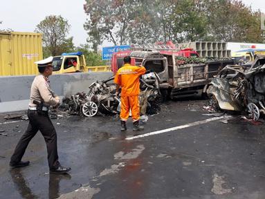 Berita Kecelakaan Maut Di Tol Cipularang Hari Ini Kabar Terbaru Terkini Liputan6 Com