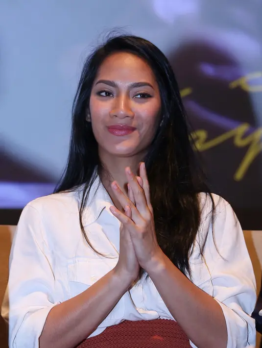 "Enggak sangka. Pertama-tama enggak ada ekspektasi diikutsertakan. Pas denger masuk rasanya kaget, tapi senang," ungkap pemilik nama Andi Mutiara Pertiwi Basro. (Galih W. Satria/Bintang.com)