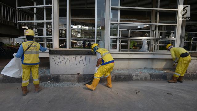 Fasilitas Transjakarta Dirusak