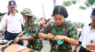 Citizen6, Bumimoro: Lomba yang bisa disebut Triatlon Versi Kowal ini, dilepas Ketua Pegurus Gabungan Jalasenastri Kobangdikal, Rahayuningsih Sadiman. Triathlon versi Kowal tersebut dilaksanakan secara beregu. (Pengirim: Penkobangdikal)