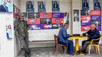 Para penduduk Georgia mendatangi Tempat Pemungutan Suara atau TPS untuk memberikan haknya dalam pemilihan presiden. (File AFP)