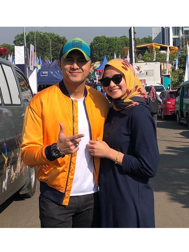 Jadi Istri Pejabat, 6 Potret Sonya Fatmala Setia Dampingi Hengky Kurniawan