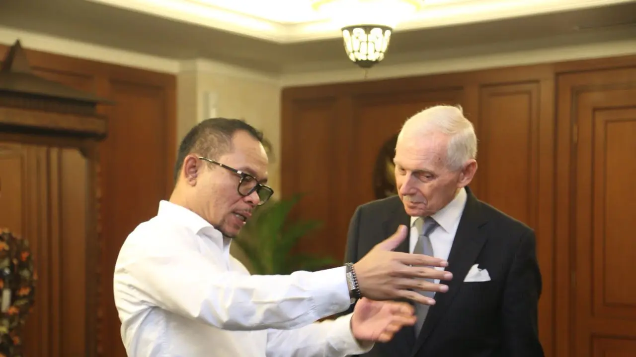 Turut menyaksikan adalah Direktur Jenderal IOM, Besar William Lacy Swing.