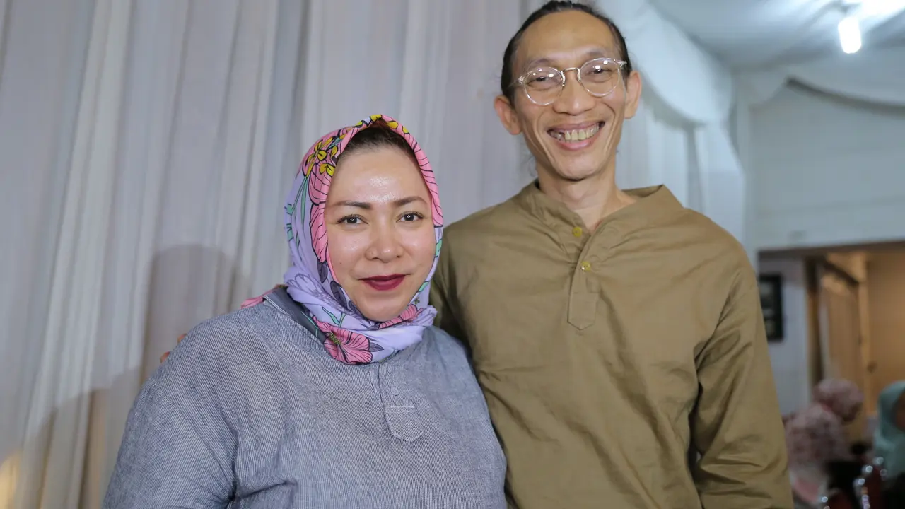 [Bintang] Melly Goeslaw dan Anto Hoed