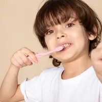 Ilustrasi anak sikat gigi. (Image by mdjaff on Freepik)