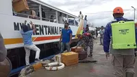 Kapal Mentawai Fast saat bersandar di dermaga Tuapeijat. (Liputan6.com/ Dok Pembkab Mentawai)