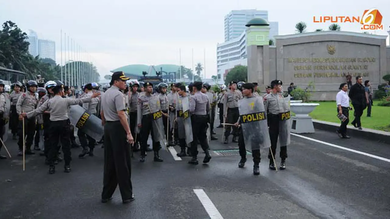 polisi-penjagaan-130619b.jpg