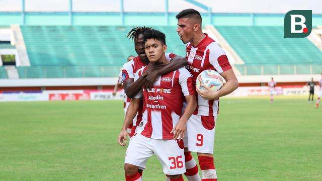 FOTO Persis Solo Vs Bhayangkara FC