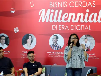 Anggota DPRD DKI Jakarta Yuke Yurike menjadi pembicara dalam diskusi 'Bisnis Cerdas Millennials di Era Digital' di Jakarta, Sabtu (24/2). Diskusi ini digagas oleh Banteng Muda Indonesia (BMI). (Liputan6.com/JohanTallo)