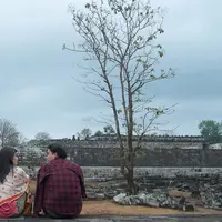 Masa pendekatan bukan berati apa-apa harus dekat, sesekali menjauh juga perlu. (Foto: inovasee.com)