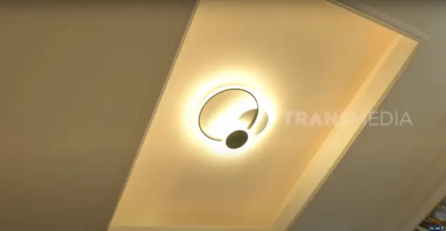 6 Potret kamar tidur Mpok Alpa, desainnya elegan dan unik