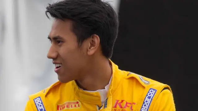 Pembalap Carlin Jagonya Ayam, Sean Gelael (Liputan6.com)