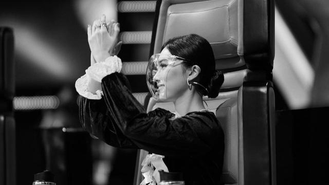 6 Potret Isyana saat Jadi Juri The Voice Kid Indonesia, Disebut Mirip Cheon Seo Jin