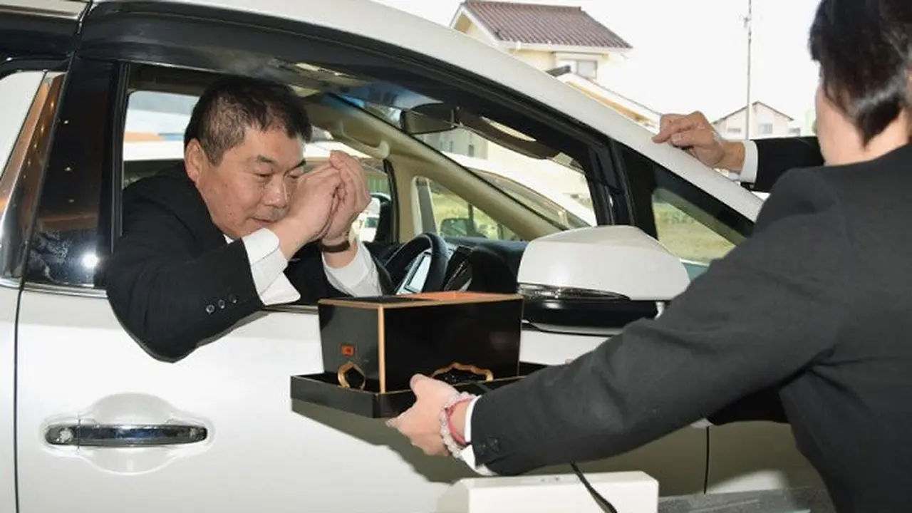 Layanan Drive-Thru di Rumah Duka Jepang