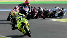 Marc Marquez jadi pembalap tercepat yang melintasi garis finis dengan catatan waktu 19 menit 41,982 detik. Tampak dalam foto, pembalap Pertamina Enduro VR46 Racing Team asal Italia, Fabio Di Giannantonio (depan) saat Sprint Race MotoGP Brasil 2026 di Autodromo Internacional Ayrton Senna, Goiania, Sabtu 21 Maret 2026 waktu setempat atau Minggu (22/3/2026) dini hari WIB. (EVARISTO SA/AFP)