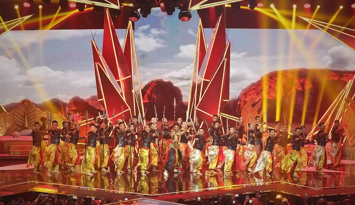 Penonton setia drama serial Chandra Nandini tentunya dapat suguhan  segar dengan drama satu babak cerita India rasa Dilan yang tersaji di panggung Indonesia Keren 3. (Bambang E.Ros/Bintang.com)