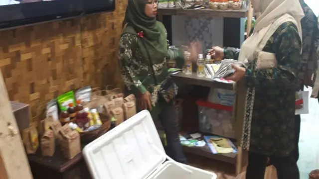 Laskar Jamu Kuat Mencoba Melawan Obat Kuat Impor