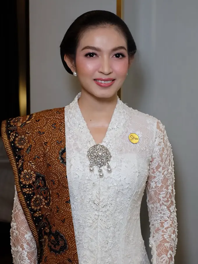 Selvi Ananda saat Rayakan Hari Kartini