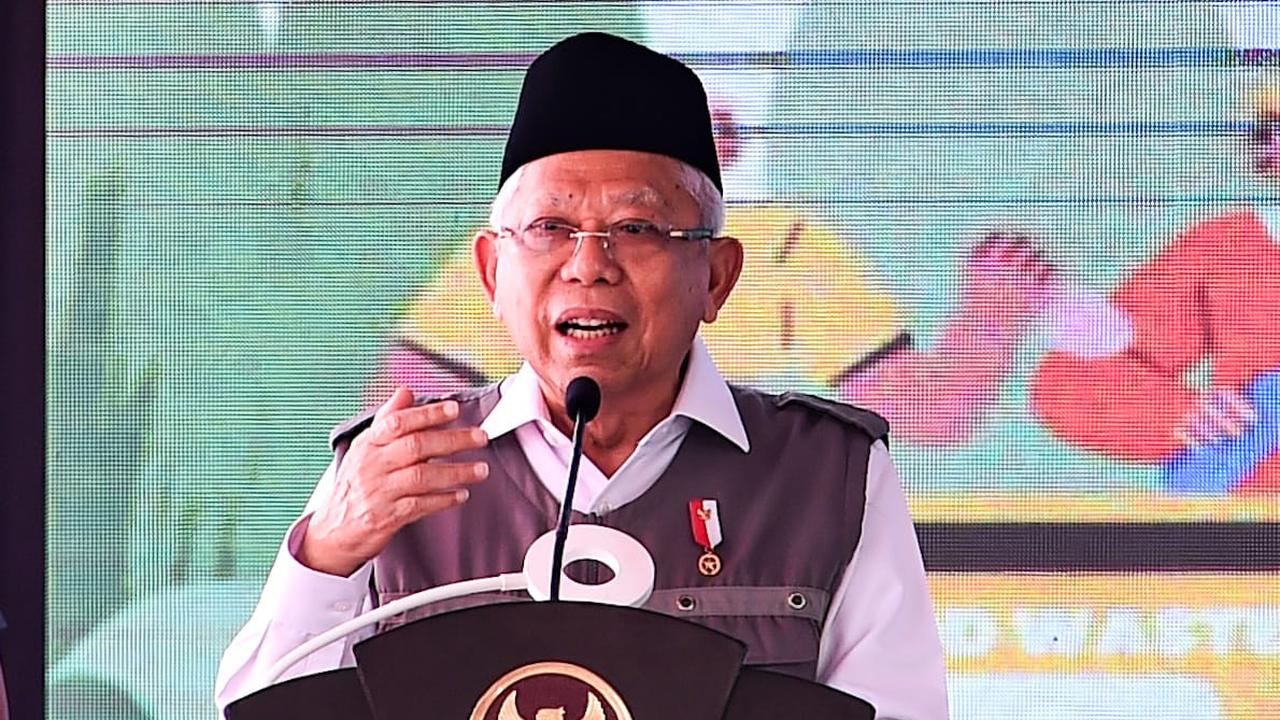 Wakil Presiden Republik Indonesia Ma’ruf Amin memimpin penanaman pohon di Kecamatan Tanara, Kabupaten Serang, Provinsi Banten, Minggu 14 Januari 2024.