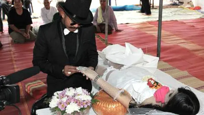 (c) odditycentral.com