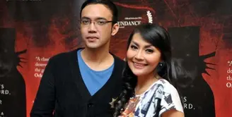 Kebanyakan wanita akan menjadi repot saat bercerai dan harus mengurus anak seorang diri. Tetapi tidak dengan Tessa Kaunang yang tetap menjalani hidupnya seperti biasa dan tidak pernah merasa kerepotan dalam merawat anak-anak.