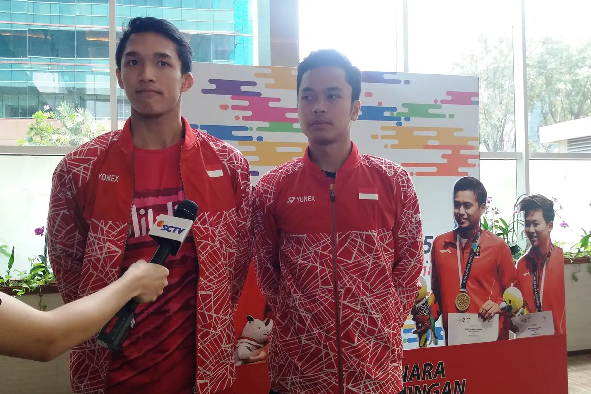 Pebulu tangkis Jonatan Christie dan Anthony Ginting