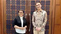 Produser Manoj Punjabi berbagi kabar kepada Menteri Luar Negeri Retno Marsudi setelah film Badarawuhi di Desa Penari dilirik distributor raksasa, Lionsgate. (Foto: Dok. Instagram @manojpunjabimd)