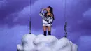Ariana Grande baru saja menggelar konsernya di Kosta Rika pada Minggu (9/7/2017), namun ada hal yang kembali menyedihkan. Konsernya tersebut kembali mendapat ancaman bom, namun untungnya tak sungguhan terjadi. (AFP/Bintang.com)