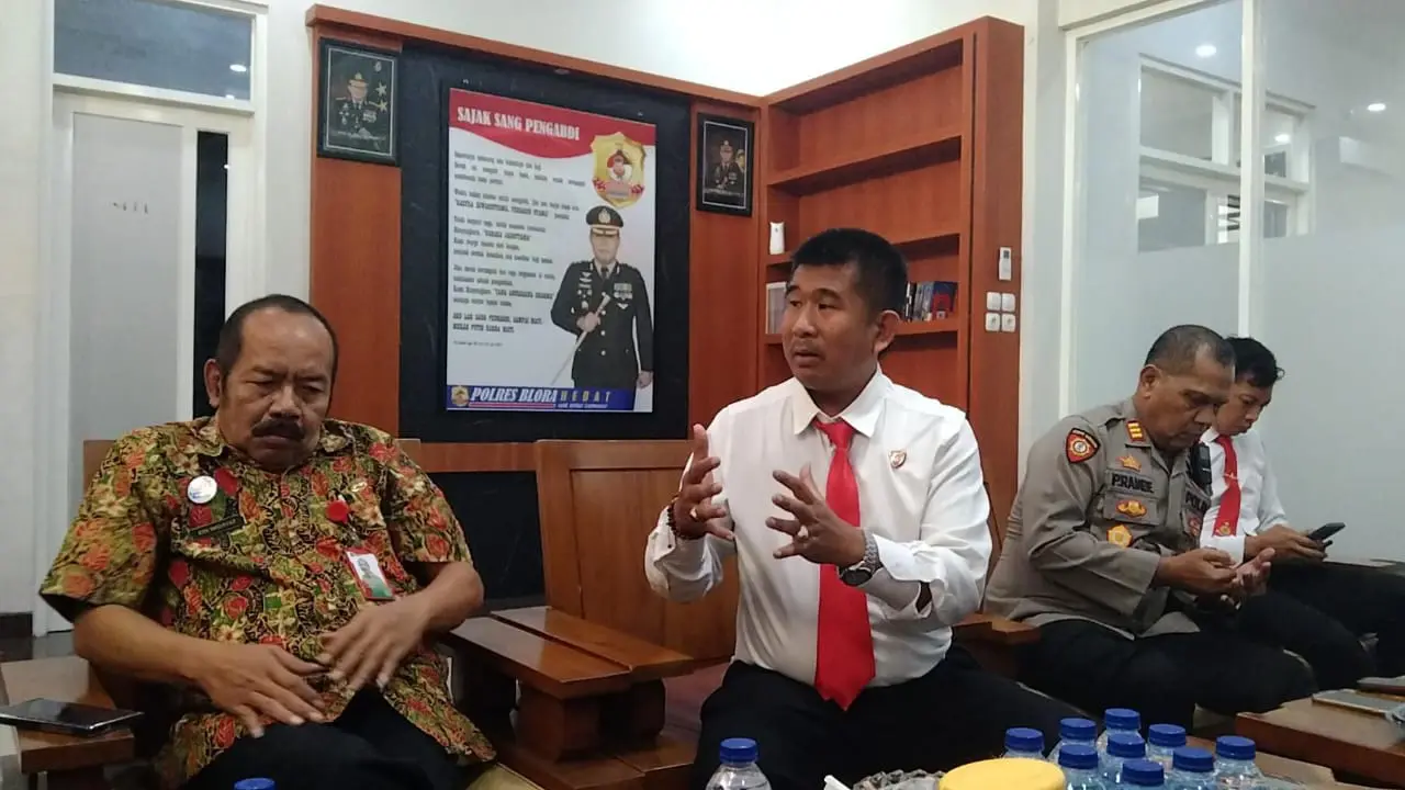 Kasatreskrim Polres Blora (Kemeja Putih)