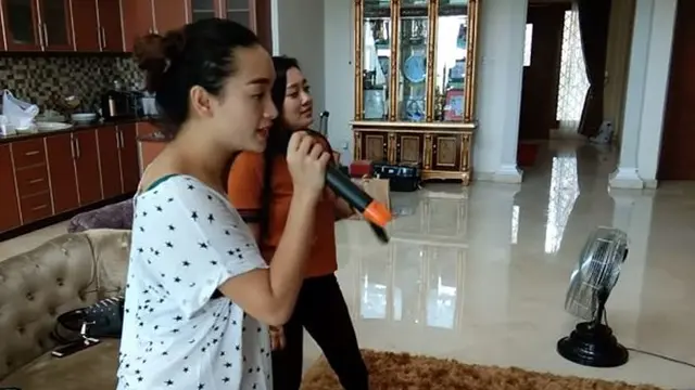 Dihiasi Interior Berwarna Emas, Ini 6 Potret Rumah Mewah Zaskia Gotik