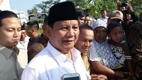 Prabowo Subianto usai berziarah. (Foto: Liputan6.com/Muhamad Ridlo)