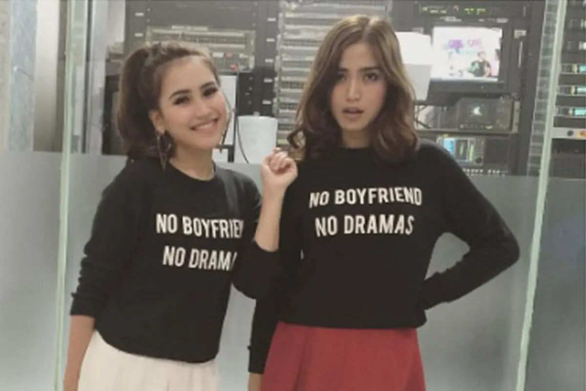 [Bintang] Ayu Ting Ting - Jessica Iskandar