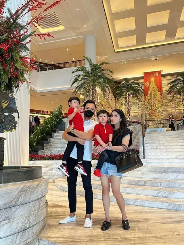 [Fimela] Sandra Dewi